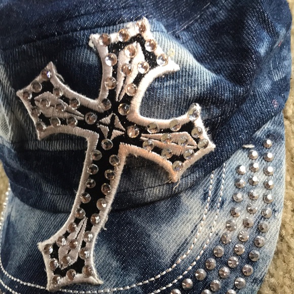 Hat - Picture 2 of 4